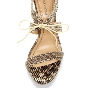 Pour La Victoria Snakeskin Size 8